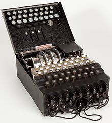 220px-Enigma_(crittografia)_-_Museo_scienza_e_tecnologia_Milano