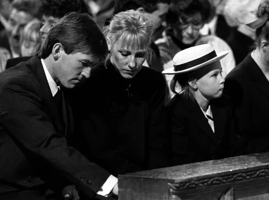 b96c6166-d5ae-4e73-a154-3a371bfbd695